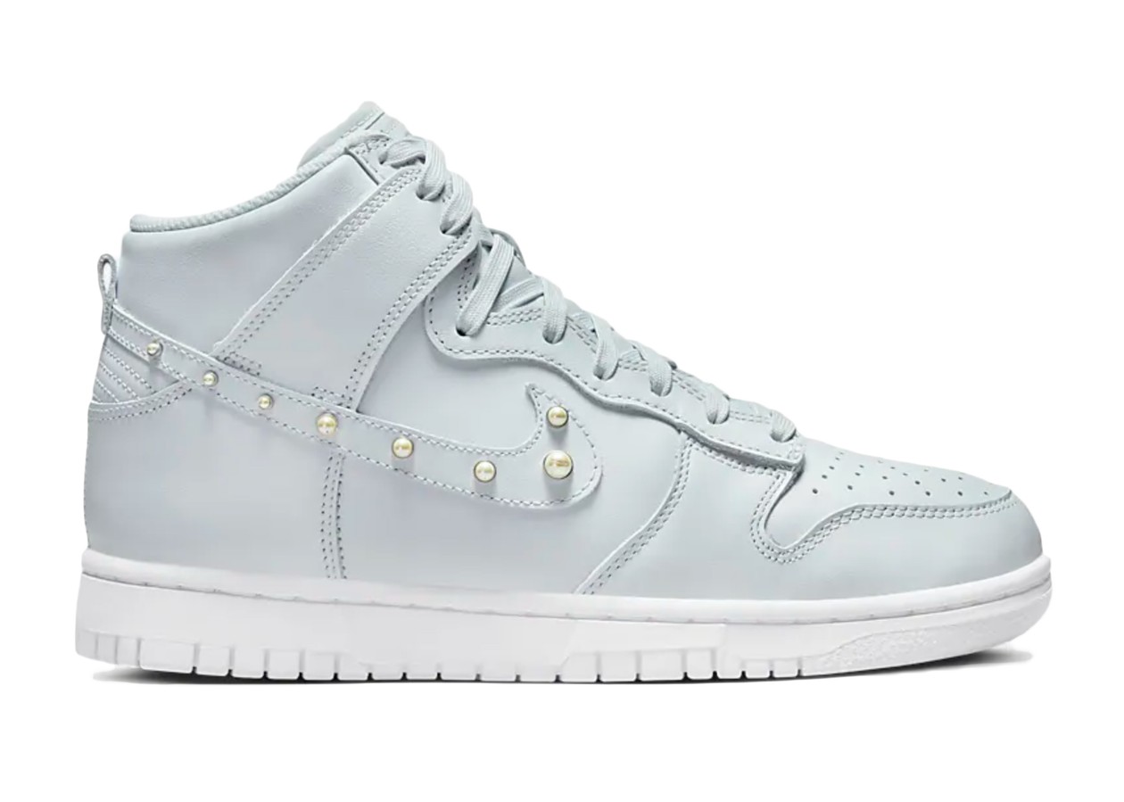 Nike Dunk High SE Pearl Pure Platinum (W)