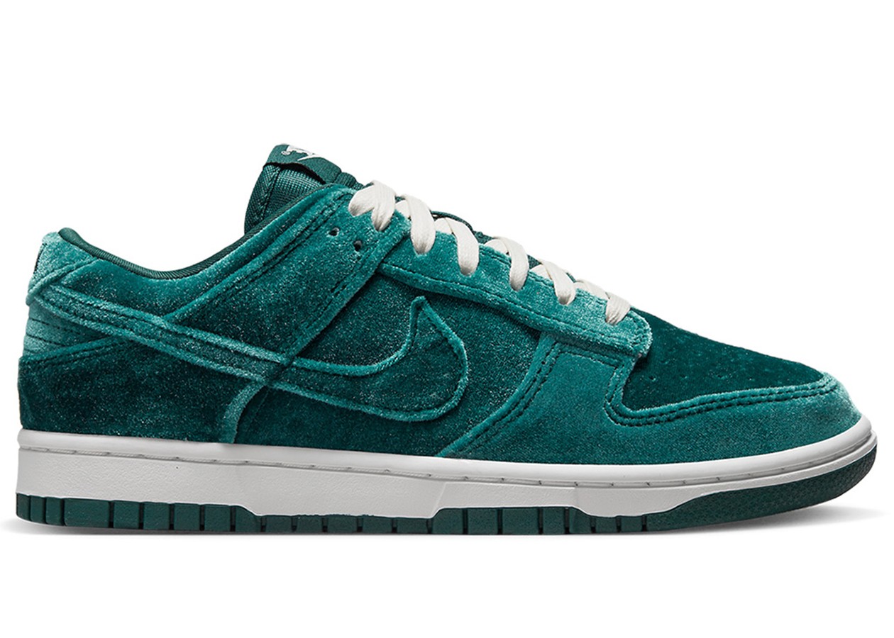 Nike Dunk Low Velvet Teal (W)