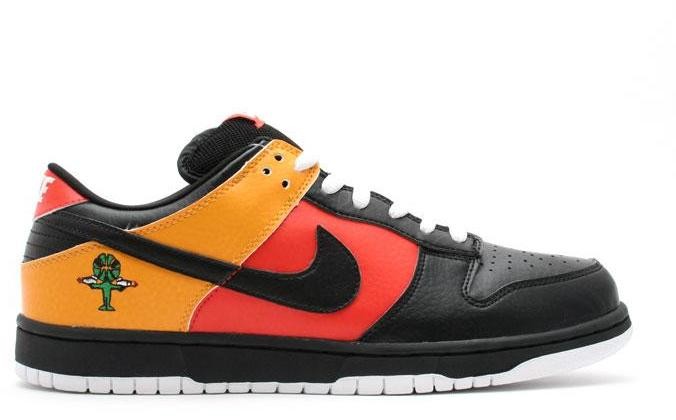 Nike SB Dunk Low Raygun